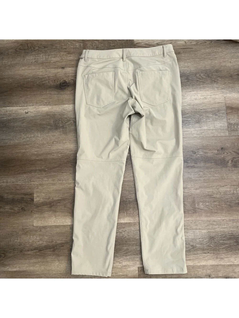 Lululemon Mens Beige Solid Casual Pants Flat Front Tapered Leg Zip Slash Pockets
